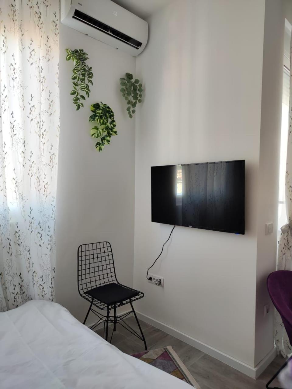 Studio Apartment, 5 Minutes To The Beach Bar Kültér fotó